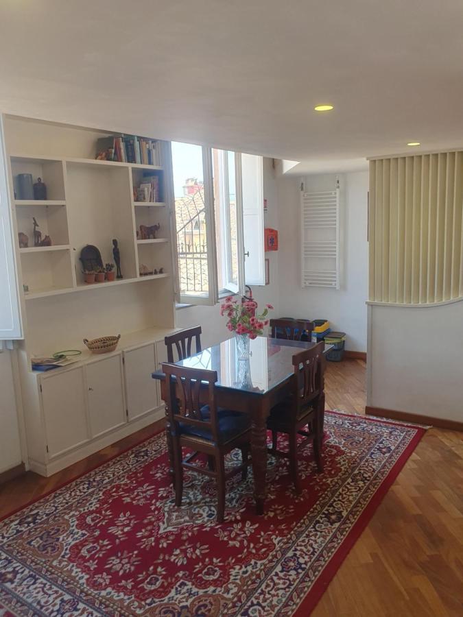 Coronari Apartments 2 Rome Bagian luar foto
