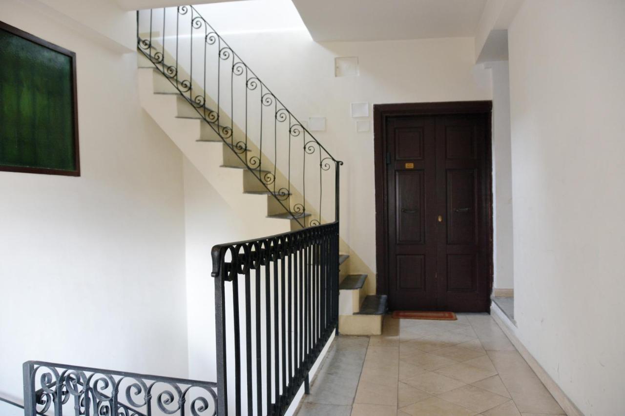 Coronari Apartments 2 Rome Bagian luar foto